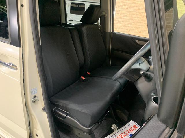 N-BOXカスタム G・Lパッケージ プッシュスタートエンジン クラリオンCDオーディオ ETC 左側パワースライドドア 純正HIDヘッドライト ステアリングスイッチ オートライト フロントフォグランプ マット・バイザー(19枚目)