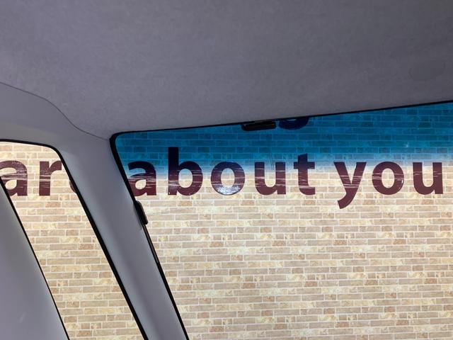 タント カスタムRS トップエディションSAII 純正SDナビ フルセグTV バックカメラ ETC 両側パワースライドドア 革巻きステアリング ステアリングスイッチ オートライト ハーフレザーシート リアロールサンシェード フロントイルミネーション(10枚目)