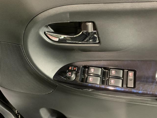 タント カスタムRS トップエディションSAII 純正SDナビ フルセグTV バックカメラ ETC 両側パワースライドドア 革巻きステアリング ステアリングスイッチ オートライト ハーフレザーシート リアロールサンシェード フロントイルミネーション(22枚目)