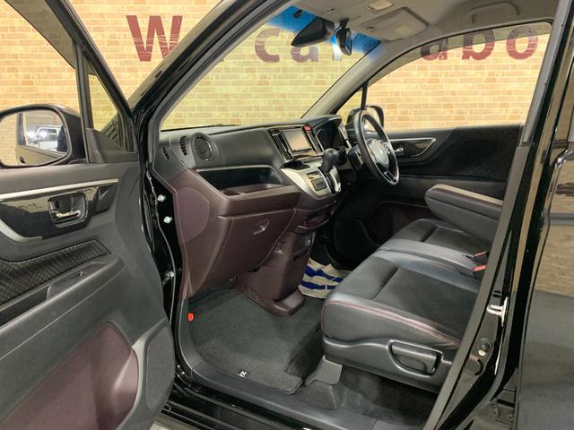 N-WGNカスタム G・ターボパッケージ 純正SDナビ ワンセグテレビ バックカメラ 純正HIDヘッドライト 革巻きステアリング オートライト ステアリングスイッチ パドルシフト ハーフレザーシート クルーズコントロール(12枚目)