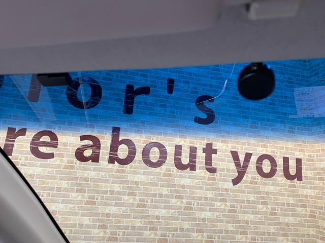 N-WGNカスタム G・ターボパッケージ 純正SDナビ ワンセグテレビ バックカメラ 純正HIDヘッドライト 革巻きステアリング オートライト ステアリングスイッチ パドルシフト ハーフレザーシート クルーズコントロール(19枚目)