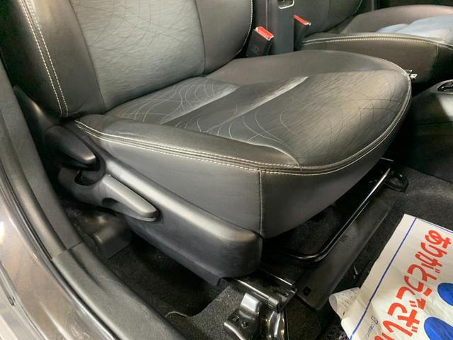 アクア Ｇブラックソフトレザーセレクション　純正９インチＳＤナビ　フルセグ　ビルトインＥＴＣ　プロジェクターヘッドライト　ＬＥＤヘッドライト　クルーズコントロール　前席シートヒータ　フォグランプ　社外アルミホイール　バックカメラ（19枚目）