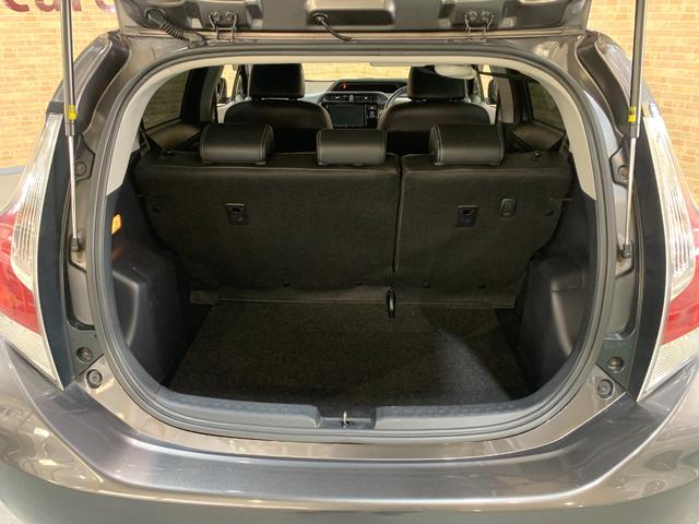 アクア Ｇブラックソフトレザーセレクション　純正９インチＳＤナビ　フルセグ　ビルトインＥＴＣ　プロジェクターヘッドライト　ＬＥＤヘッドライト　クルーズコントロール　前席シートヒータ　フォグランプ　社外アルミホイール　バックカメラ（24枚目）