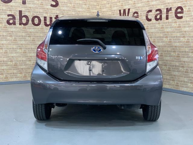 アクア Ｇブラックソフトレザーセレクション　純正９インチＳＤナビ　フルセグ　ビルトインＥＴＣ　プロジェクターヘッドライト　ＬＥＤヘッドライト　クルーズコントロール　前席シートヒータ　フォグランプ　社外アルミホイール　バックカメラ（38枚目）