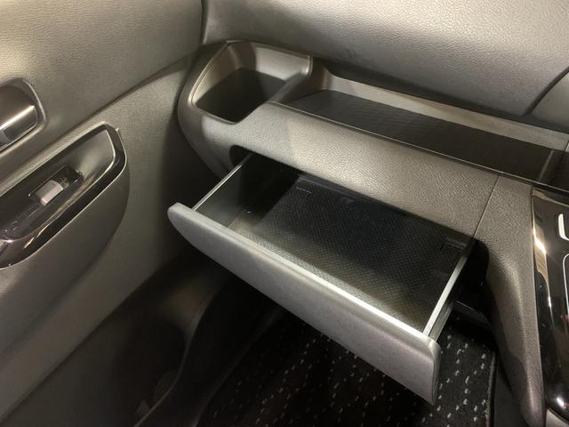 ルークス ハイウェイスター　Ｇターボプロパイロットエディション　純正ＳＤナビ　フルセグテレビ　全方位モニター　両側パワースライドドア　革巻きステアリング　ステアリングスイッチ　クルーズコントロール　マット・バイザー　リアスリムサーキュレーター（19枚目）