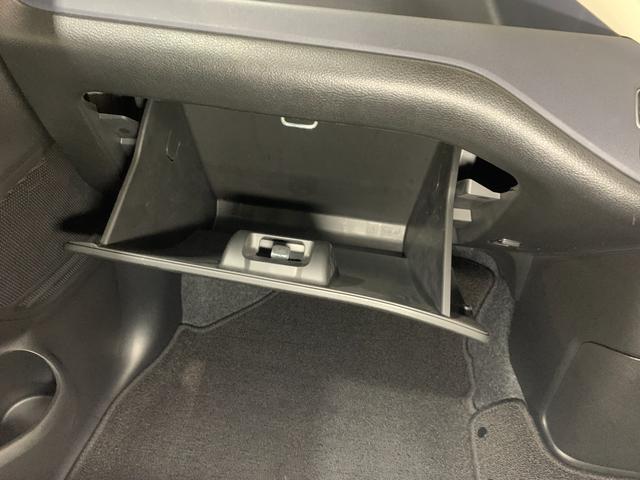 ソリオ ハイブリッドＭＺ　純正ディスプレイオーディオ　全方位モニター　ＥＴＣ　クルーズコントロール　デュアルカメラブレーキサポート　ステアリングスイッチ　前席シートヒーター　リアスリムサーキュレーター　レンタアップ車（22枚目）