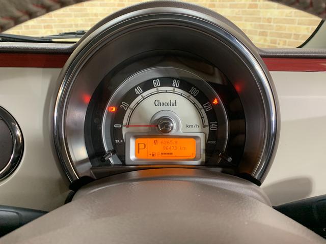 アルトラパンショコラ Ｇ　純正ＳＤナビ　ワンセグ　電格ドアミラー　プッシュスタートエンジン　オートライト　ＨＩＤヘッドライト　オリジナルシートカバー　純正１４インチアルミホイール　チルトステアリング　盗難防止システム（19枚目）