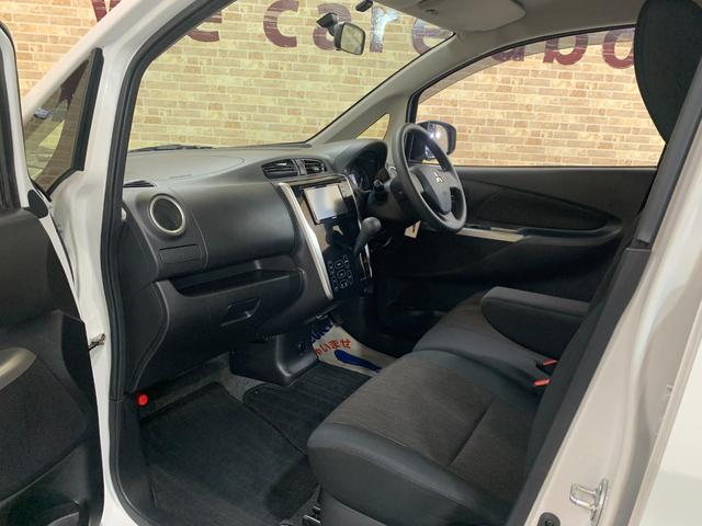 ｅＫカスタム Ｍ　ケンウッドＳＤナビ　ワンセグ　ＥＴＣ　アイドリングストップ　電格ドアミラー　ＨＩＤヘッドライト　フォグランプ　ＵＶカットプライバシーガラス　集中ドアロック　パワーウィンドウ（25枚目）