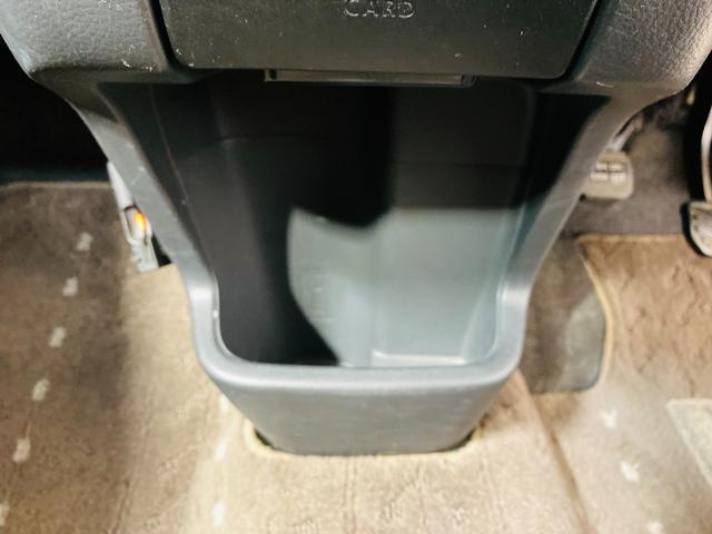 S 保証付き 修復歴無 純正ナビ付き ワンセグTV付き ETC付き プライバシーガラス エアコン パワステ パワーウインドウ ABS(37枚目)
