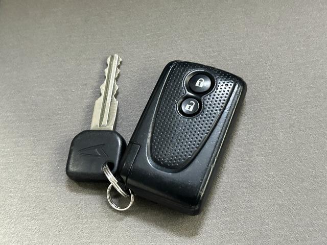 ムーヴコンテ Ｘ　保証付　修復歴無　オートエアコン　スマートキー　ウィンカー付電格ミラー　ヘッドライトレベライザー　純正オーディオ　ＣＤ　ＦＭ／ＡＭラジオ　ベンチシート　パワステ　パワーウィンドウ　ＡＢＳ　Ｗエアバッグ（75枚目）