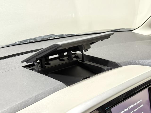 デイズルークス Ｘ　保証付き　修復歴無　ＥＴＣ　アラウンドビューＭ　パワスラ　フォグ　Ｐスタート　Ａストップ　メモリーナビ　オートエアコン　インテリキー　社外１４ＡＷ　Ｒシーリングファン　Ｒテーブル　ロールサンシェード（73枚目）