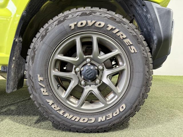 ジムニー ＸＣ　保証付　修復歴無　４ＷＤ　ターボ　ＥＴＣ　Ｂカメ　シートＨ　ＤＳＢＳ　レーンアシスト　クルコン　ＨＤＣ　ＬＥＤオートライト　フォグ　Ｐスタ　フルセグナビ　ＢＴ　ＤＶＤ　ステリモ　純正１６ＡＷ　Ｗレター（26枚目）