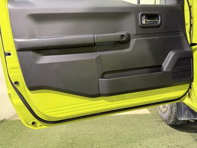 ジムニー ＸＣ　保証付　修復歴無　４ＷＤ　ターボ　ＥＴＣ　Ｂカメ　シートＨ　ＤＳＢＳ　レーンアシスト　クルコン　ＨＤＣ　ＬＥＤオートライト　フォグ　Ｐスタ　フルセグナビ　ＢＴ　ＤＶＤ　ステリモ　純正１６ＡＷ　Ｗレター（53枚目）