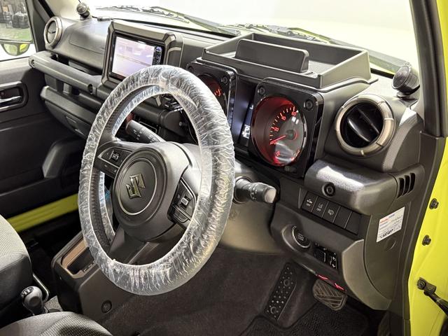 ジムニー ＸＣ　保証付　修復歴無　４ＷＤ　ターボ　ＥＴＣ　Ｂカメ　シートＨ　ＤＳＢＳ　レーンアシスト　クルコン　ＨＤＣ　ＬＥＤオートライト　フォグ　Ｐスタ　フルセグナビ　ＢＴ　ＤＶＤ　ステリモ　純正１６ＡＷ　Ｗレター（61枚目）