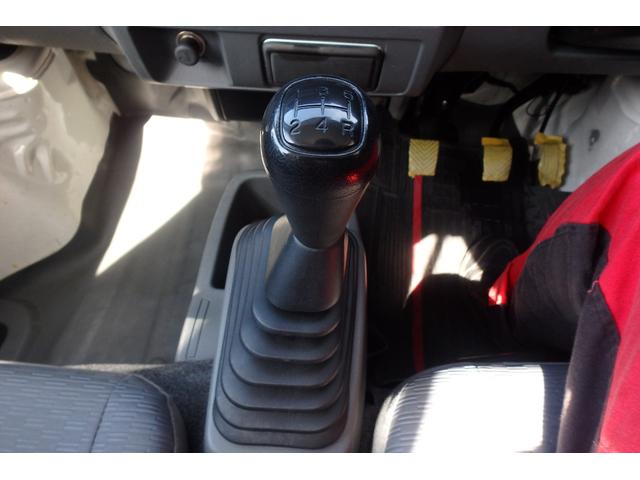 ＮＴ１００クリッパートラック ＳＤ　パートタイム４ＷＤ　５ＭＴ　Ａ／Ｃ無（18枚目）