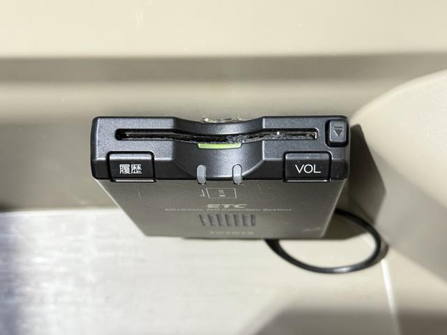 Ｎ－ＢＯＸ Ｇ　保証付き　修復歴無　ＥＴＣ　純正ナビＴＶ　社外１４インチＡＷ　横滑り防止　プッシュスタート　アイドリングストップ　スマートキー　スペアキー付　電動格納ミラー　ヘッドライトレベライザー　両側スライドドア（7枚目）