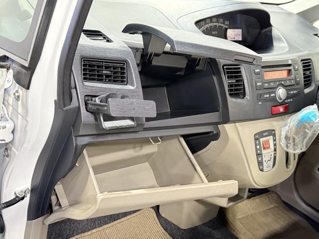 ���a�̎R�����Ŕ��ɑ����̃N�`�R�~�����������Ă���܂��I��������̕��ɂ��w�����������Ă���؂ł��I