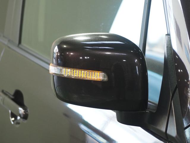 ＭＲワゴン １０ｔｈアニバーサリー　リミテッド　保証付き　修復歴無　Ｂカメラ　ＨＩＤオートライト　Ｐスタート　タッチパネルオーディオ　ＵＳＢ　ＣＤ　ステアリングスイッチ　スマートキー　純正１４インチＡＷ　ウィンカーミラー　ベンチシート　フルフラット（18枚目）