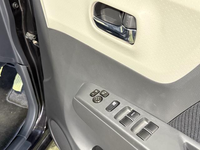 ＭＲワゴン １０ｔｈアニバーサリー　リミテッド　保証付き　修復歴無　Ｂカメラ　ＨＩＤオートライト　Ｐスタート　タッチパネルオーディオ　ＵＳＢ　ＣＤ　ステアリングスイッチ　スマートキー　純正１４インチＡＷ　ウィンカーミラー　ベンチシート　フルフラット（28枚目）