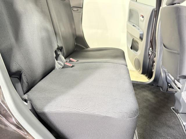 ＭＲワゴン １０ｔｈアニバーサリー　リミテッド　保証付き　修復歴無　Ｂカメラ　ＨＩＤオートライト　Ｐスタート　タッチパネルオーディオ　ＵＳＢ　ＣＤ　ステアリングスイッチ　スマートキー　純正１４インチＡＷ　ウィンカーミラー　ベンチシート　フルフラット（36枚目）