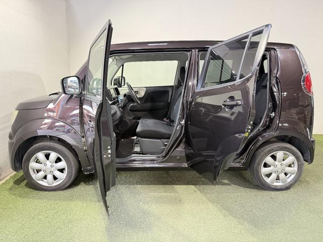 ＭＲワゴン １０ｔｈアニバーサリー　リミテッド　保証付き　修復歴無　Ｂカメラ　ＨＩＤオートライト　Ｐスタート　タッチパネルオーディオ　ＵＳＢ　ＣＤ　ステアリングスイッチ　スマートキー　純正１４インチＡＷ　ウィンカーミラー　ベンチシート　フルフラット（48枚目）