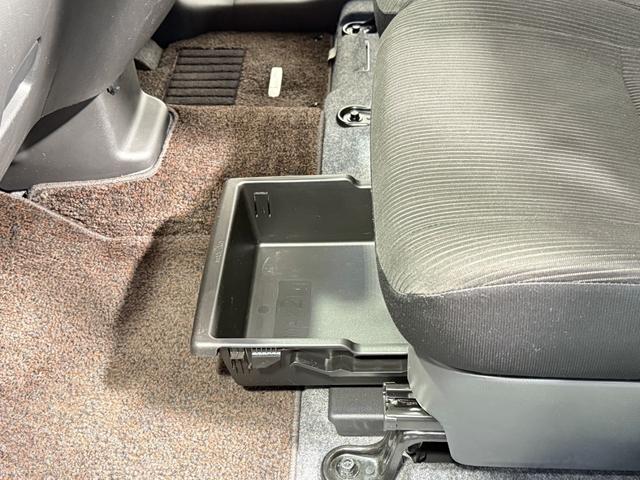 デイズルークス ハイウェイスター　Ｘ　保証付　修復歴無　Ｂカメラ　ＰＳＤ　フルセグナビ　ＨＩＤヘッドライト　フォグ　Ｐスタート　Ａストップ　ＡＡＣ　インテリキー　純正１４インチＡＷ　Ｒシーリングファン　シートバックテーブル　Ｒサンシェード（55枚目）