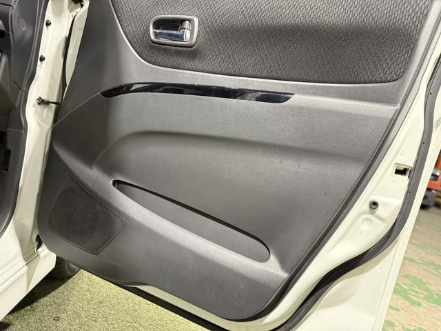 パレットＳＷ ＸＳ　保証付　修復歴無　ＥＴＣ　電動スライド　フルセグナビ　ＢＴ　ＤＶＤ　ＨＩＤオートライト　フォグ　Ｐスタート　ＡＡＣ　スマートキー　純正１４インチＡＷ　ウィンカー付電格ミラー　ベンチシート　フルフラット（28枚目）