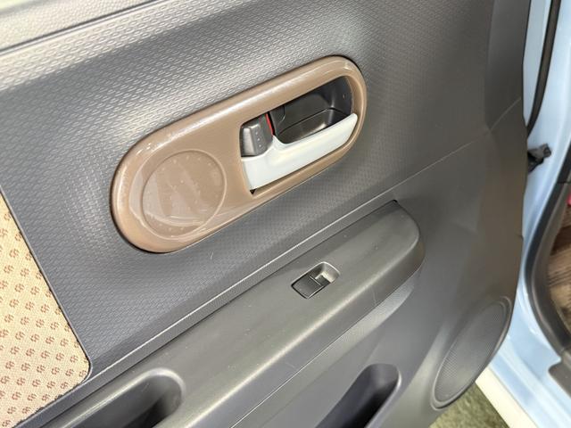 アルトラパン リミテッド　保証付き　修復歴無　ＥＴＣ　シートヒーター　プッシュスタート　スマートキー　電動格納ミラー　Ｆ／Ｓ／Ｒスポイラー　純正オーディオ　ＣＤ　レベライザー　ベンチシート　フルフラット　ＡＢＳ　Ｗエアバッグ（50枚目）