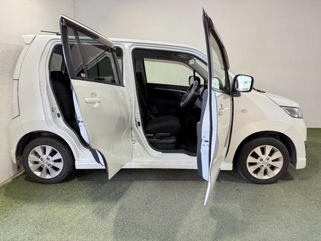 ワゴンＲスティングレー Ｘ　保証付　修復歴無　Ｐスタート　純正１４インチＡＷ　ＨＩＤヘッドライト　フォグランプ　オートエアコン　スマートキー　電動格納ミラー　純正オーディオ　ＣＤ　ベンチシート　フルフラット　ＡＢＳ　Ｗエアバッグ（26枚目）