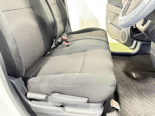 ワゴンＲスティングレー Ｘ　保証付　修復歴無　Ｐスタート　純正１４インチＡＷ　ＨＩＤヘッドライト　フォグランプ　オートエアコン　スマートキー　電動格納ミラー　純正オーディオ　ＣＤ　ベンチシート　フルフラット　ＡＢＳ　Ｗエアバッグ（31枚目）