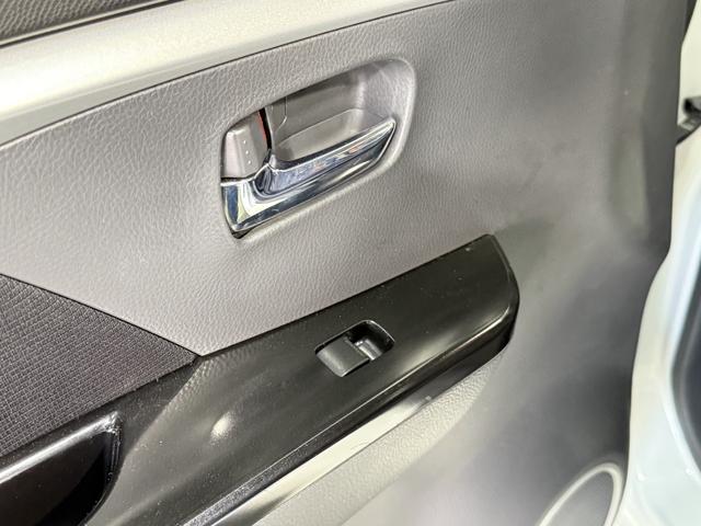 ワゴンＲスティングレー Ｘ　保証付　修復歴無　Ｐスタート　純正１４インチＡＷ　ＨＩＤヘッドライト　フォグランプ　オートエアコン　スマートキー　電動格納ミラー　純正オーディオ　ＣＤ　ベンチシート　フルフラット　ＡＢＳ　Ｗエアバッグ（52枚目）