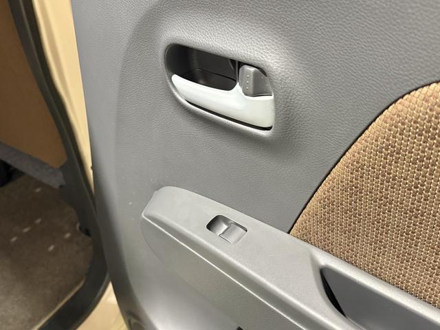 モコ Ｘ　保証付き　修復歴無　Ｂカメラ　ナビＴＶ　ＣＤ　Ｐスタート　スマートキー　オートエアコン　ウィンカー付電格ミラー　ヘッドライトレベライザー　ベンチシート　パワステ　パワーウィンドウ　ＡＢＳ　Ｗエアバッグ（31枚目）