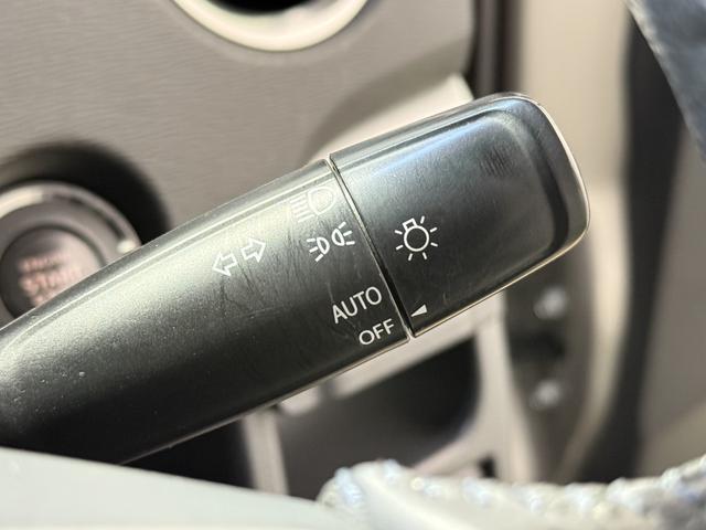 ワゴンＲスティングレー Ｘ　保証付き　修復歴無　ナビＴＶ　ＣＤ　Ｐスタート　ＨＩＤヘッド　フォグ　オートライト　純正１４インチＡＷ　アイドリングストップ　オートエアコン　スマートキー　ウィンカーミラー　ベンチシート　フルフラット（10枚目）