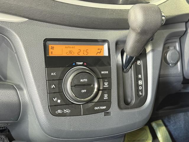 ワゴンＲスティングレー Ｘ　保証付き　修復歴無　ナビＴＶ　ＣＤ　Ｐスタート　ＨＩＤヘッド　フォグ　オートライト　純正１４インチＡＷ　アイドリングストップ　オートエアコン　スマートキー　ウィンカーミラー　ベンチシート　フルフラット（11枚目）