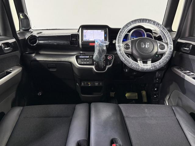 Ｎ－ＢＯＸカスタム Ｇ　ターボＳＳブラックスタイルパッケージ　保証付き　修復歴無　ＥＴＣ　Ｂカメラ　シートＨ　両ＰＳＤ　クルコン　フルセグナビ　ＢＴ　ＤＶＤ　オートリトラミラー　あんしんＰＫＧ　ＨＩＤオートライト　フォグ　パドルシフト　純正１５ＡＷ　ハーフレザー（6枚目）