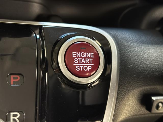 Ｎ－ＢＯＸカスタム Ｇ　ターボＳＳブラックスタイルパッケージ　保証付き　修復歴無　ＥＴＣ　Ｂカメラ　シートＨ　両ＰＳＤ　クルコン　フルセグナビ　ＢＴ　ＤＶＤ　オートリトラミラー　あんしんＰＫＧ　ＨＩＤオートライト　フォグ　パドルシフト　純正１５ＡＷ　ハーフレザー（13枚目）