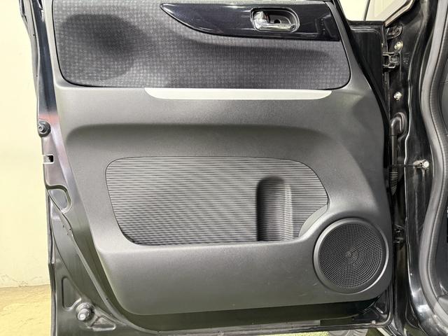 Ｎ－ＢＯＸカスタム Ｇ　ターボＳＳブラックスタイルパッケージ　保証付き　修復歴無　ＥＴＣ　Ｂカメラ　シートＨ　両ＰＳＤ　クルコン　フルセグナビ　ＢＴ　ＤＶＤ　オートリトラミラー　あんしんＰＫＧ　ＨＩＤオートライト　フォグ　パドルシフト　純正１５ＡＷ　ハーフレザー（50枚目）