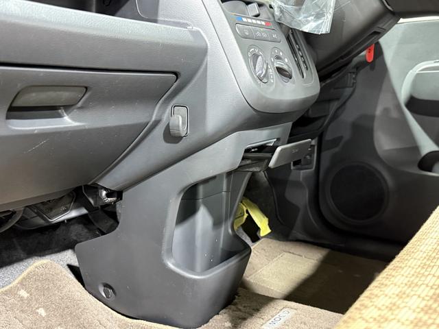 モコ Ｓ　保証付き　修復歴無　電動格納ミラー　ＣＤ　キーレス　ヘッドライトレベライザー　ベンチシート　エアコン　パワーステアリング　パワーウィンドウ　ＡＢＳ　運転席・助手席エアバッグ（71枚目）