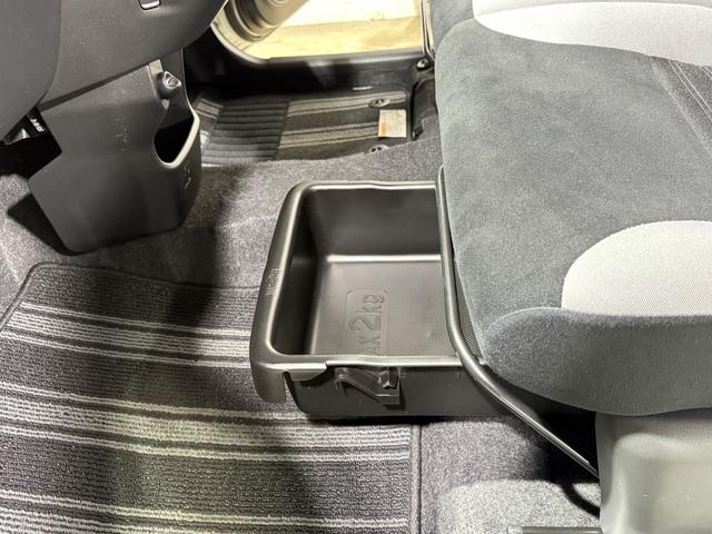 キャスト アクティバＸ　保証付　修復歴無　ルーフレール　ナビＴＶ　ＤＶＤ　ＣＤ　ＬＥＤヘッドライト　オートライト　横滑り防止　プッシュスタート　アイドリングストップ　オートエアコン　スマートキー　電動格納ミラー　ベンチシート（53枚目）