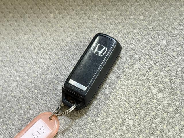 Ｎ－ＢＯＸ Ｇ・Ｌパッケージ　保証付き　修復歴無　ＥＴＣ　ＰＳＤ　ナビＴＶ　ＢＴ　ＣＤ　オートライト　ＥＳＣ　Ｐスタート　アイドリングストップ　ステリモ　オートエアコン　スマートキー　純正１４インチＡＷ　ウィンカー付電動格納ミラー（77枚目）