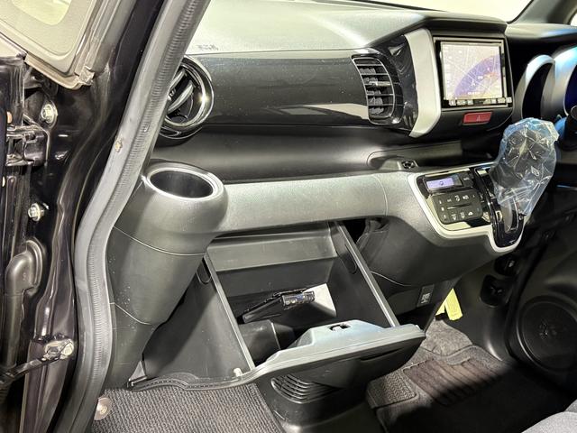 Ｎ－ＢＯＸカスタム Ｇ・Ｌパッケージ　保証付き　修復歴無　ＥＴＣ　Ｂカメラ　ＰＳＤ　フルセグナビ　ＢＴ　ＤＶＤ　ＨＩＤオートライト　フォグ　オートリトラミラー　ＥＳＣ　Ｐスタート　Ａストップ　ステリモ　ＡＡＣ　スマートキー　純正１４ＡＷ（72枚目）