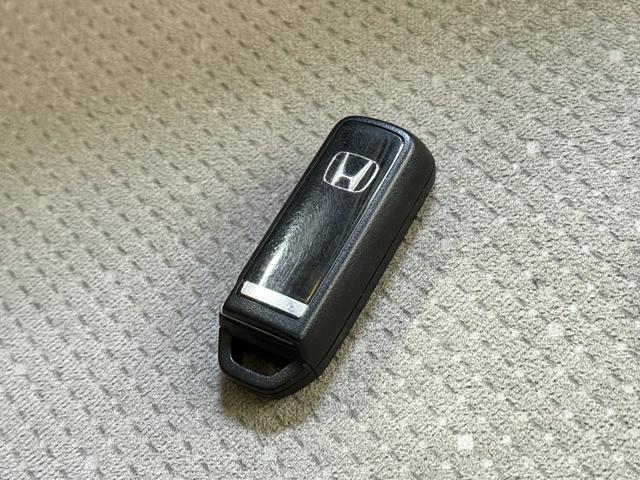 N-BOX G 保証付き 修復歴無 Bカメラ メモリーナビ Bluetooth 横滑り防止 Pスタート アイドリングストップ オートエアコン スマートキー 電動格納ミラー レベライザー ベンチシート 両側スライドドア(78枚目)