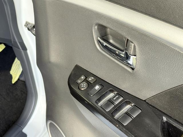 ワゴンＲスティングレー Ｔ　保証付　修復歴無　ターボ　Ｂカメラ　ＨＤＤナビ　フルセグＴＶ　ＢＴ　ＤＶＤ　ＨＩＤオートライト　フォグ　Ｐスタート　パドルシフト　スマートキー　純正１５インチＡＷ　ウィンカー付電格ミラー　フルフラット（28枚目）