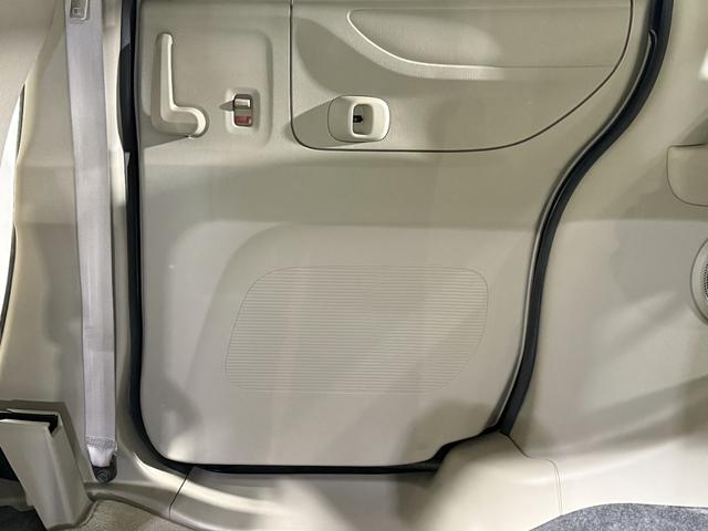 N-BOX G 保証付き 修復歴無 ETC フルセグナビTV DVD CD 横滑り防止 Pスタート アイドリングストップ スマートキー 電格ミラー レベライザー ベンチシート 両側スライド ナビ装着用スペシャルPKG(30枚目)