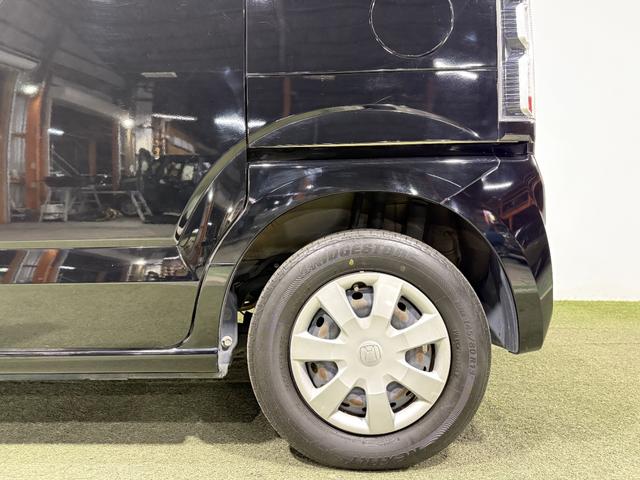 N-BOX G 保証付き 修復歴無 ETC フルセグナビTV DVD CD 横滑り防止 Pスタート アイドリングストップ スマートキー 電格ミラー レベライザー ベンチシート 両側スライド ナビ装着用スペシャルPKG(43枚目)