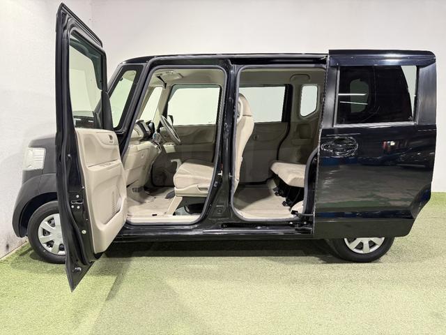 N-BOX G 保証付き 修復歴無 ETC フルセグナビTV DVD CD 横滑り防止 Pスタート アイドリングストップ スマートキー 電格ミラー レベライザー ベンチシート 両側スライド ナビ装着用スペシャルPKG(46枚目)