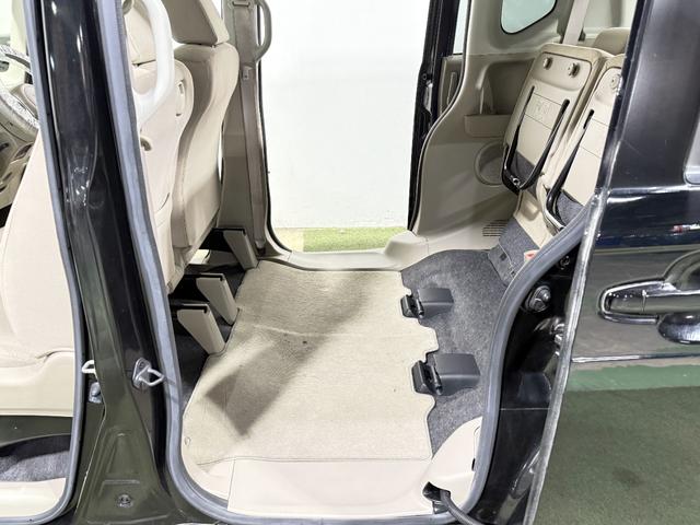 N-BOX G 保証付き 修復歴無 ETC フルセグナビTV DVD CD 横滑り防止 Pスタート アイドリングストップ スマートキー 電格ミラー レベライザー ベンチシート 両側スライド ナビ装着用スペシャルPKG(52枚目)