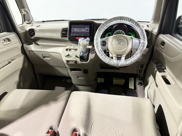 N-BOX G 保証付き 修復歴無 ETC フルセグナビTV DVD CD 横滑り防止 Pスタート アイドリングストップ スマートキー 電格ミラー レベライザー ベンチシート 両側スライド ナビ装着用スペシャルPKG(58枚目)
