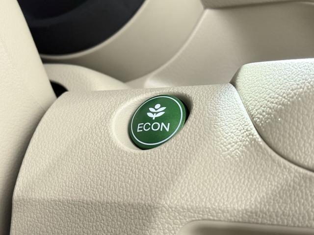 N-BOX G 保証付き 修復歴無 ETC フルセグナビTV DVD CD 横滑り防止 Pスタート アイドリングストップ スマートキー 電格ミラー レベライザー ベンチシート 両側スライド ナビ装着用スペシャルPKG(60枚目)