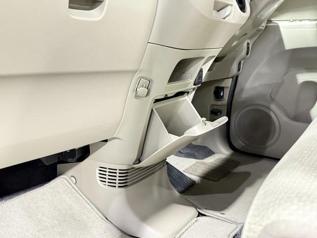 N-BOX G 保証付き 修復歴無 ETC フルセグナビTV DVD CD 横滑り防止 Pスタート アイドリングストップ スマートキー 電格ミラー レベライザー ベンチシート 両側スライド ナビ装着用スペシャルPKG(70枚目)